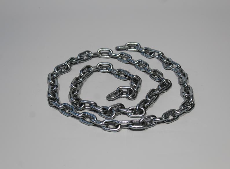 A piece of chain. 
