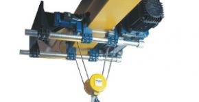 Electric wire rope hoist in configuration with low headroom monorail trolley DST/R
